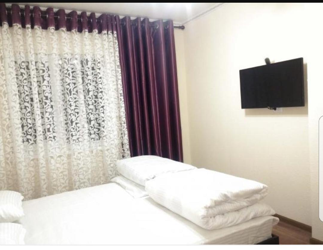 Ak Kalpak Guest House โชลปอน-อาตา ภายนอก รูปภาพ