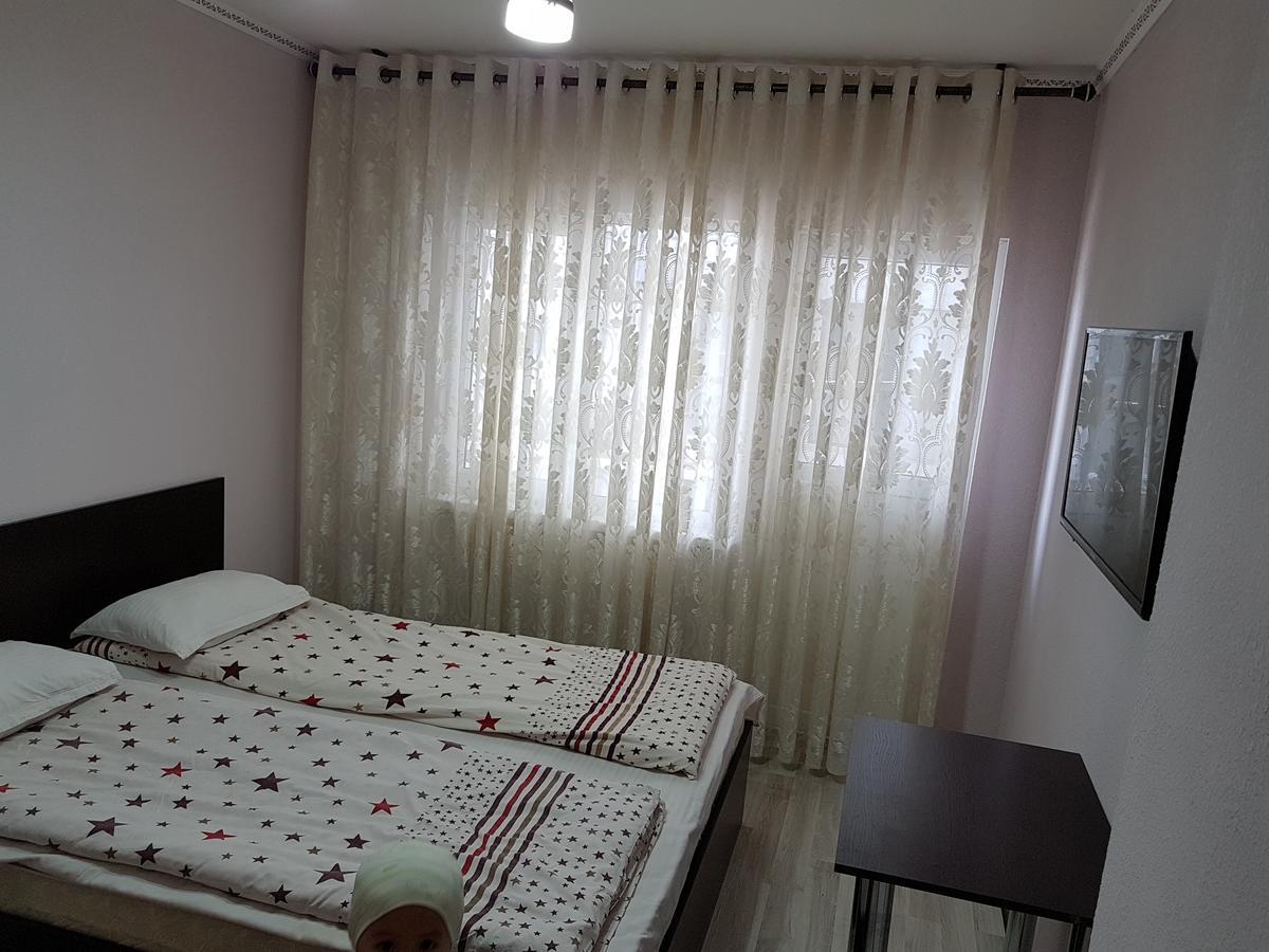 Ak Kalpak Guest House โชลปอน-อาตา ภายนอก รูปภาพ