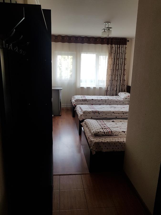 Ak Kalpak Guest House โชลปอน-อาตา ภายนอก รูปภาพ